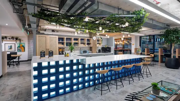 Tren Work From Anywhere 2026: Coworking Space Kini Jadi Kantor Kedua