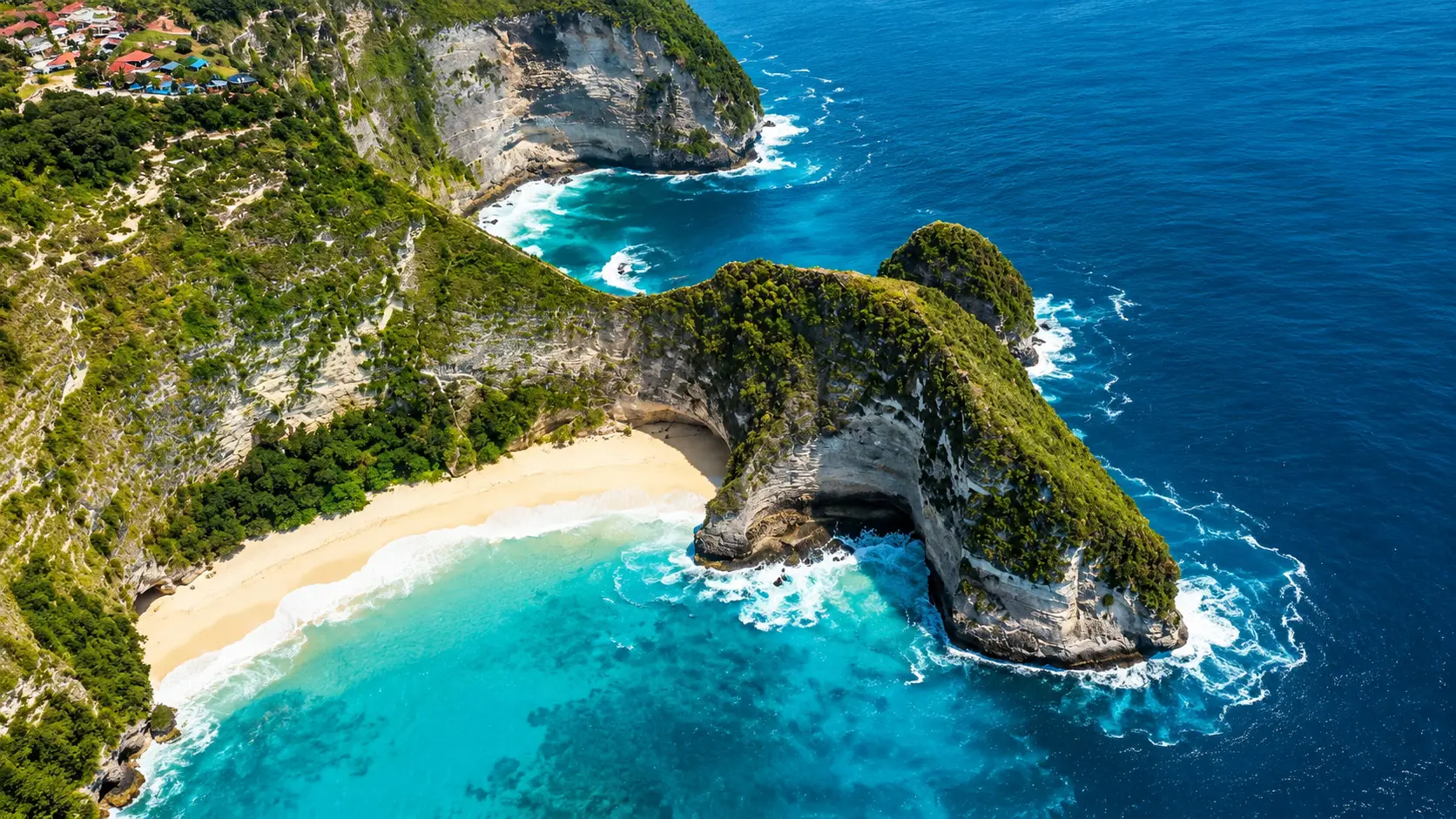 Menjelajahi Surga Kecil Nusa Penida Bali