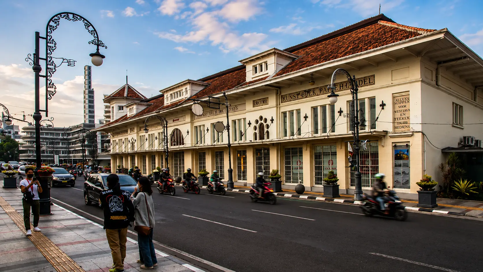Rekomendasi Kuliner Legendaris serta Kafe Estetik di Pusat Kota Bandung